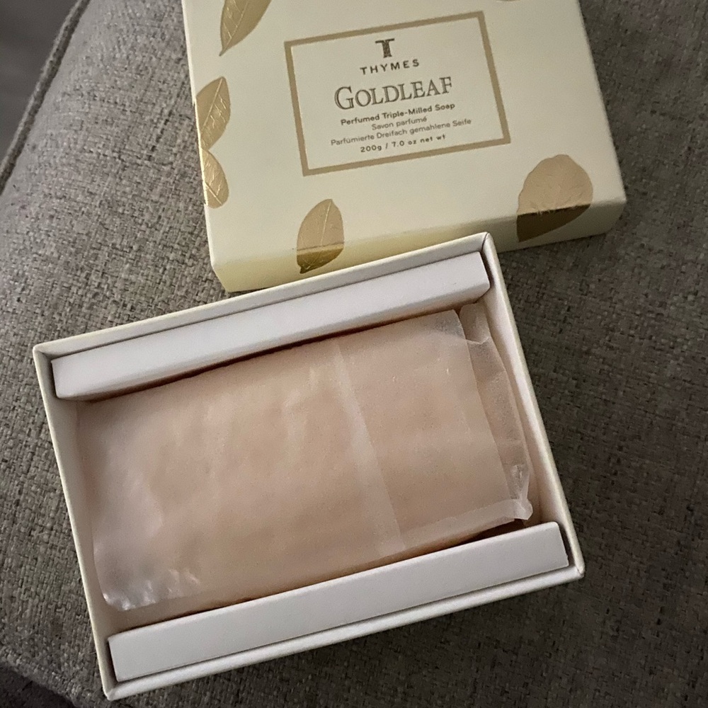 Thymes Goldleaf soap